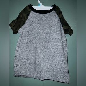boys xs gray and camo tee shirt